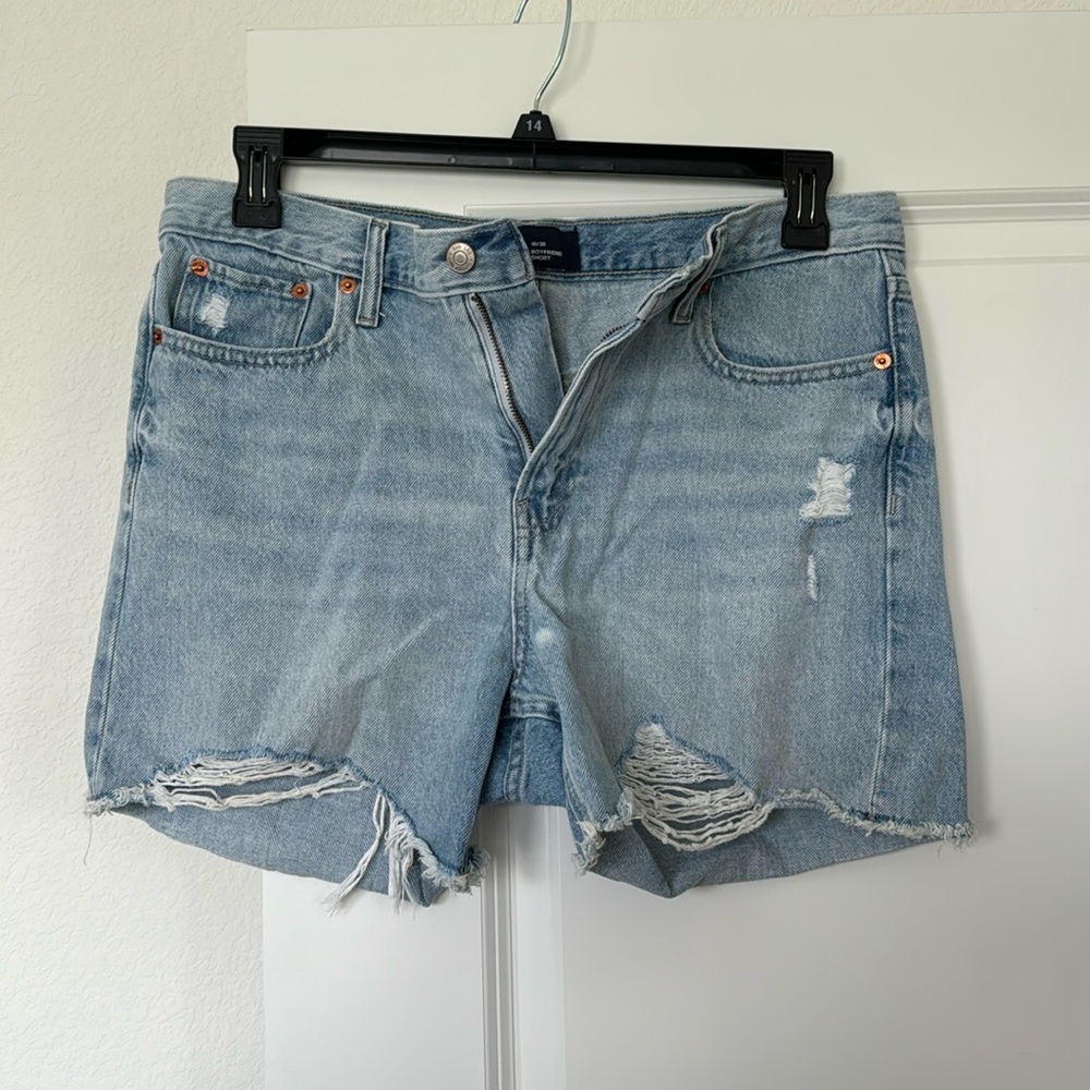 Gap Boyfriend shorts